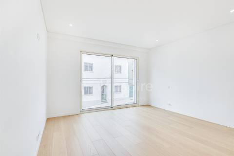 Moradia Contemporânea T3- Vista Mar- 10m Parede