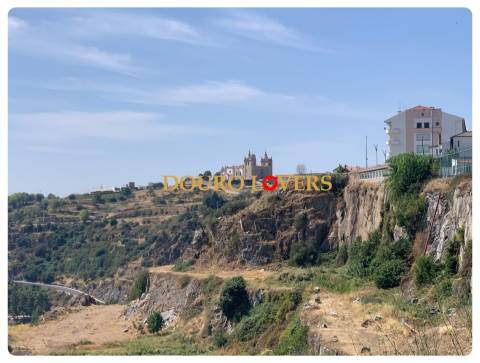 Lote de terreno, Miranda do Douro, Bragança