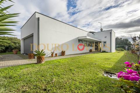 Moradia Térrea T4 para venda em Arcozelo - Vila Nova de Gaia