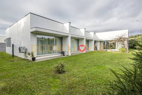 Moradia Térrea T4 para venda em Arcozelo - Vila Nova de Gaia