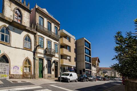 Apartamento T2, último Piso, terraço