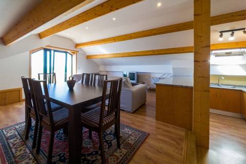 Apartamento T2, último Piso, terraço