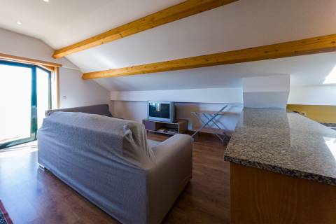 Apartamento T2, último Piso, terraço