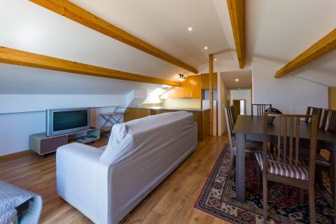 Apartamento T2, último Piso, terraço