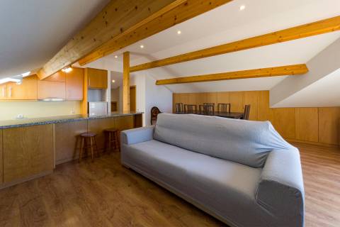 Apartamento T2, último Piso, terraço