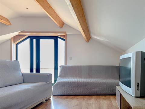 Apartamento T2, último Piso, terraço