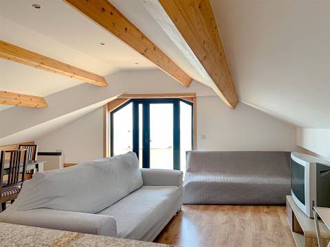 Apartamento T2, último Piso, terraço