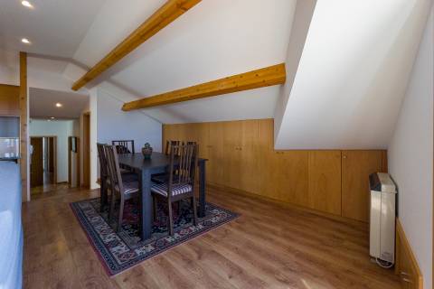 Apartamento T2, último Piso, terraço