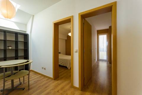 Apartamento T2, último Piso, terraço