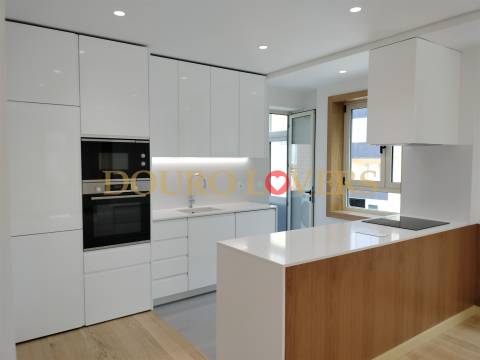 Apartamento T3 para venda na Foz - Porto