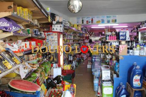 Espaço Comercial em Santa Marinha, Vila Nova de Gaia, Porto