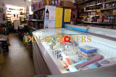 Espaço Comercial em Santa Marinha, Vila Nova de Gaia, Porto