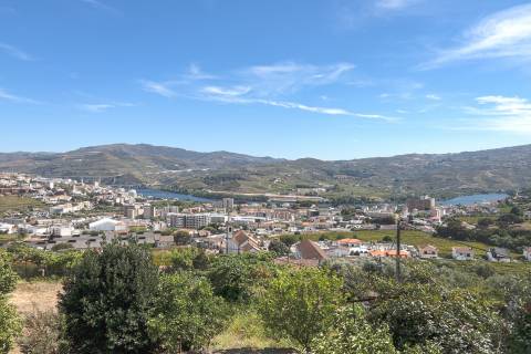 Moradia com quinta na Régua