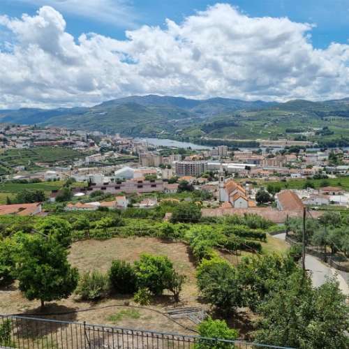 Moradia com quinta na Régua