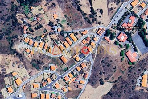 Lote de Terreno para venda em Miranda do Douro - Bragança