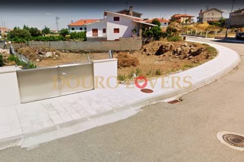 Lote de Terreno para venda em Miranda do Douro - Bragança