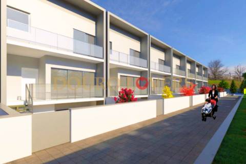 Terreno c/ Projeto Aprovado para Condomínio de 20 Moradias