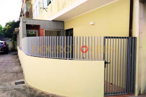 Apartamento T3 em Lordelo do Ouro