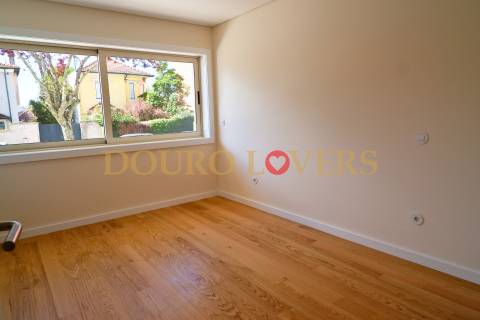 Apartamento T3 em Lordelo do Ouro
