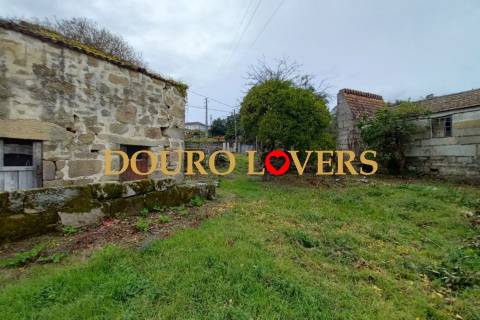 Quinta da Veiga,  casa senhorial antiga inserida em quinta