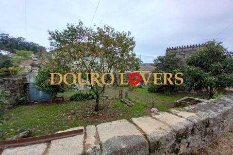 Quinta da Veiga,  casa senhorial antiga inserida em quinta