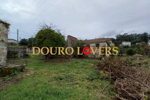 Quinta da Veiga,  casa senhorial antiga inserida em quinta