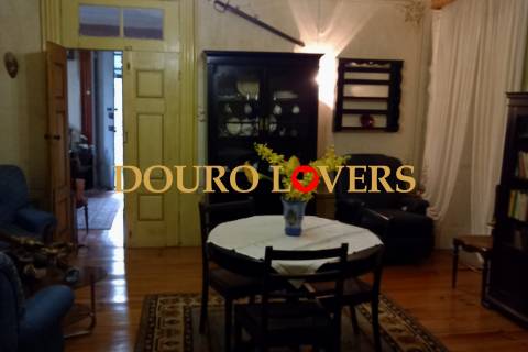 Quinta da Veiga,  casa senhorial antiga inserida em quinta