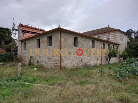 Quinta da Veiga,  casa senhorial antiga inserida em quinta