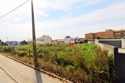 Terreno Urbano com 480m2 - São Félix da Marinha - Vila Nova de Gaia