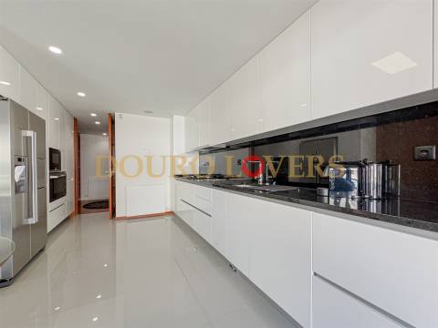 Apartamento T4 NOVO