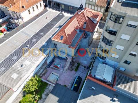 Moradia T5 em São Mamede  de Infesta