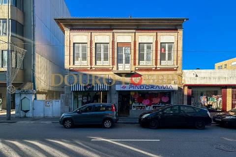 Moradia T5 em São Mamede  de Infesta