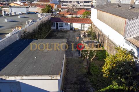 Moradia T5 em São Mamede  de Infesta