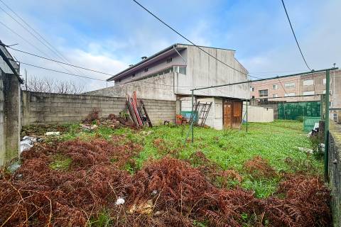 3 Moradias térreas, Santa Cruz do Bispo, Matosinhos
