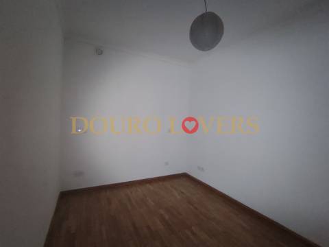 Apartamento T1 mais 1 para Arrendamento no Vyla Penedo em Valadares