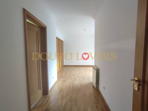 Apartamento T1 mais 1 para Arrendamento no Vyla Penedo em Valadares