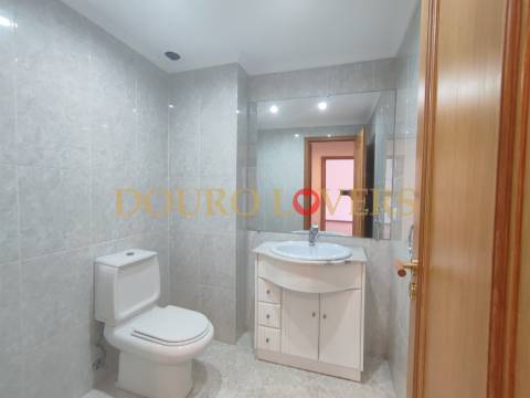 Apartamento T1 mais 1 para Arrendamento no Vyla Penedo em Valadares