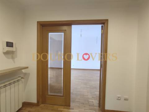 Apartamento T1 mais 1 para Arrendamento no Vyla Penedo em Valadares