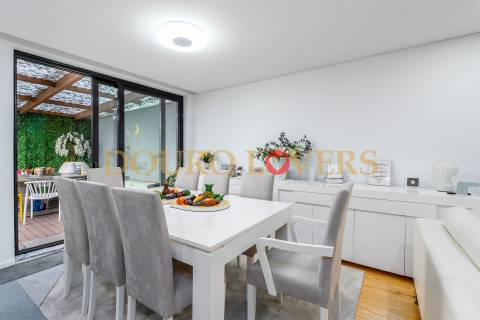 T2+1 Semi-Novo, c/ terraço, Centro Histórico de Leça da Palmeira