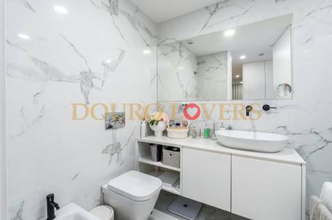 T2+1 Semi-Novo, c/ terraço, Centro Histórico de Leça da Palmeira