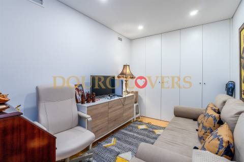 T2+1 Semi-Novo, c/ terraço, Centro Histórico de Leça da Palmeira