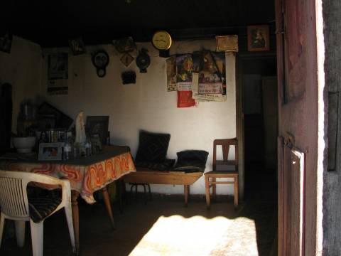 Construções rústicas para restauro, Duas Igrejas