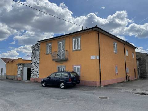 Moradia T6, Urrós, Mogadouro