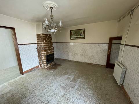 Moradia T6, Urrós, Mogadouro