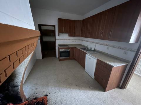 Moradia T6, Urrós, Mogadouro