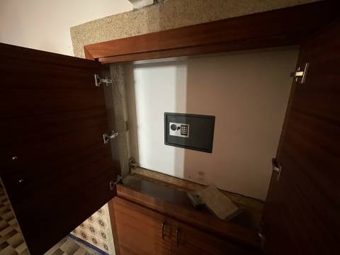 Moradia T6, Urrós, Mogadouro