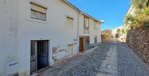 Moradia T2, Miranda do Douro
