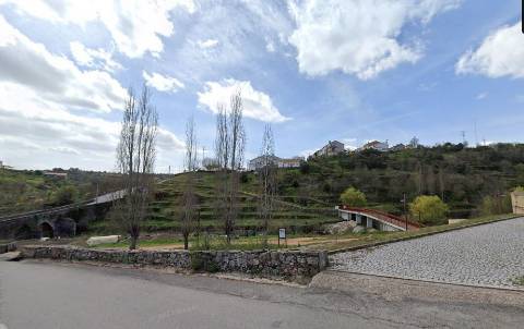 Moradia térrea em Miranda do Douro