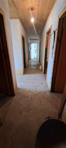 Moradia para restaurar com terreno em S. Martinho de Angueira