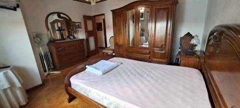 Moradia T5 com garagem e jardim em Miranda do Douro